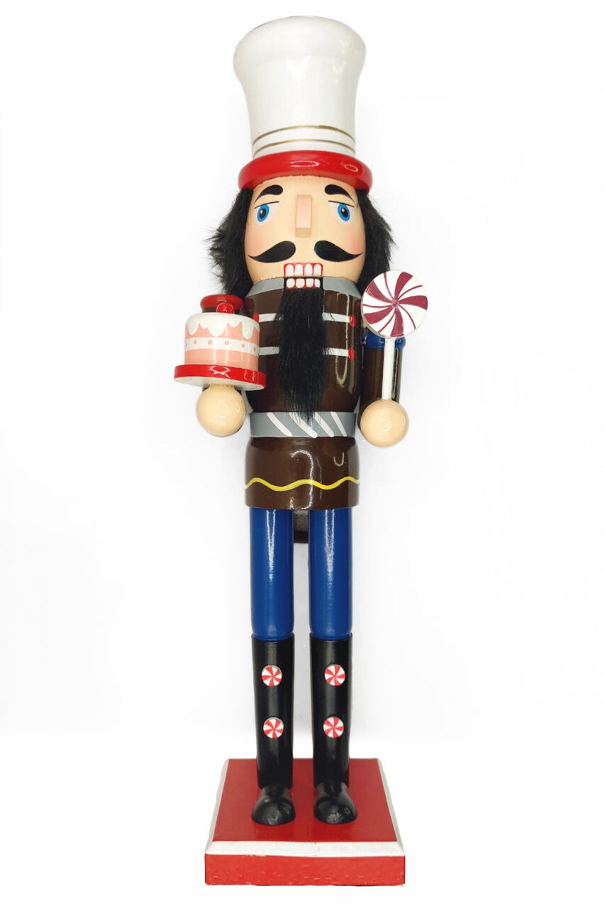 Christmas Nutcracker with Cake. Wizardi Classic Wooden Festive Decoration F07M14-41-N01058B